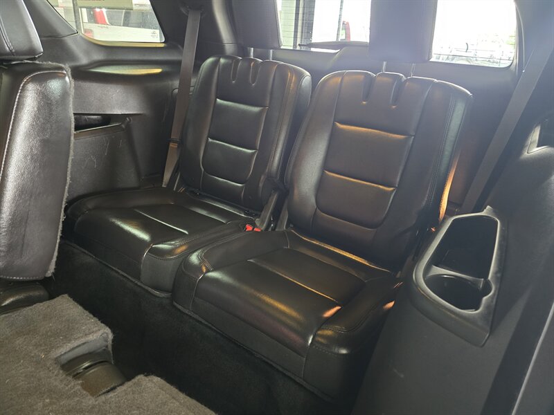 Vehicle image 15 of 40