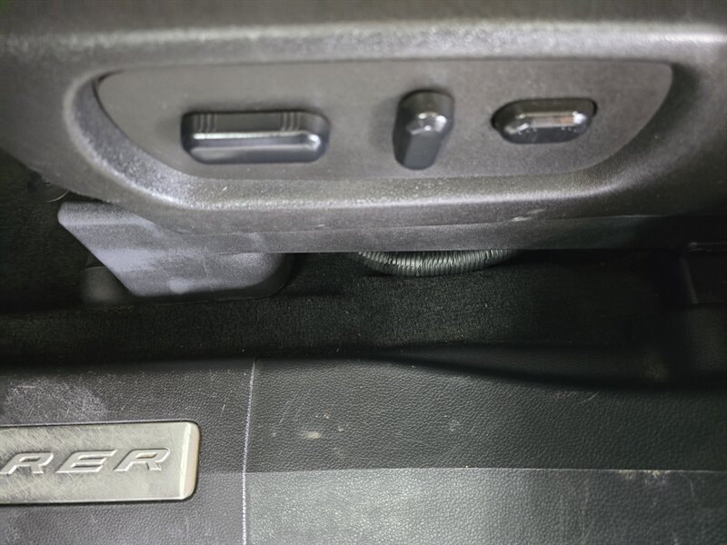 Vehicle image 24 of 40