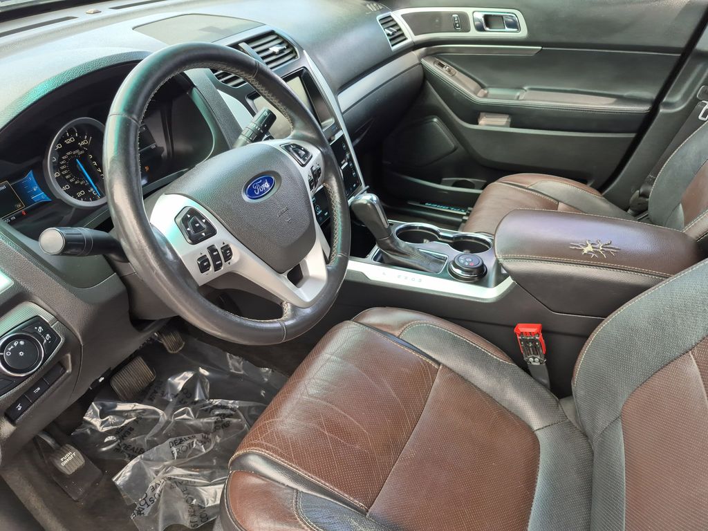 Vehicle image 25 of 26