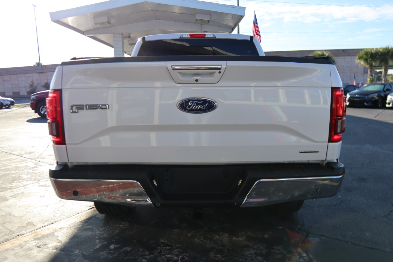 2015 Ford F-150 Lariat Image 8 of 43