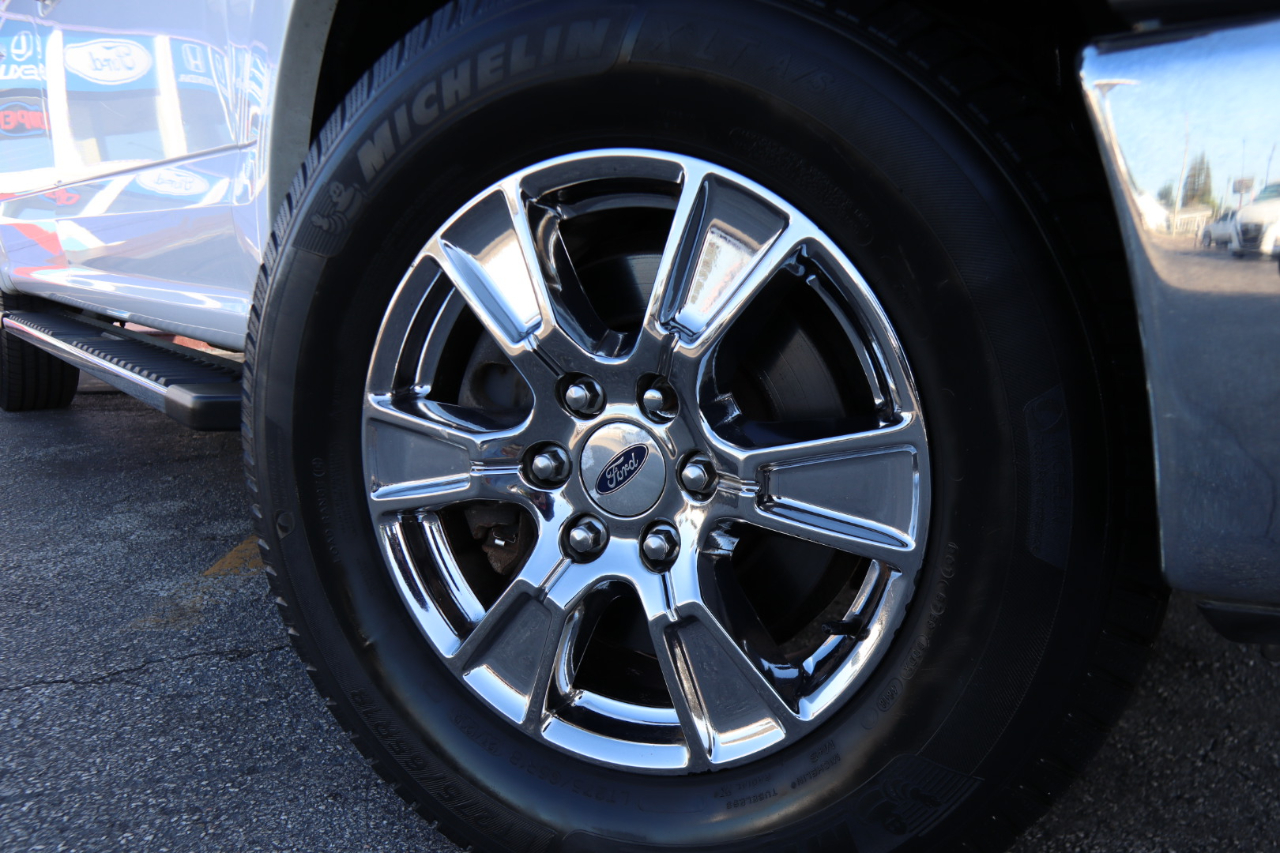 2015 Ford F-150 Lariat Image 17 of 43