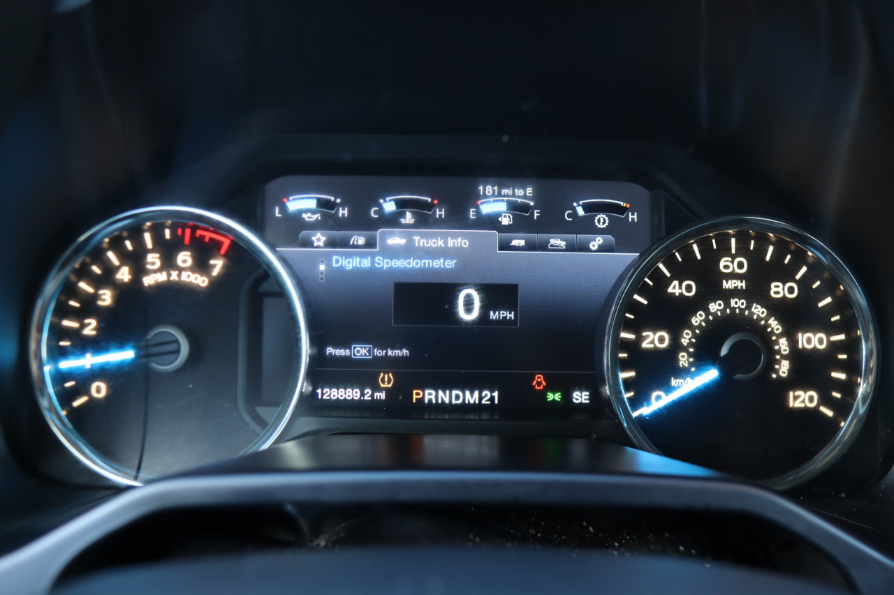 2015 Ford F-150 Lariat Image 34 of 43