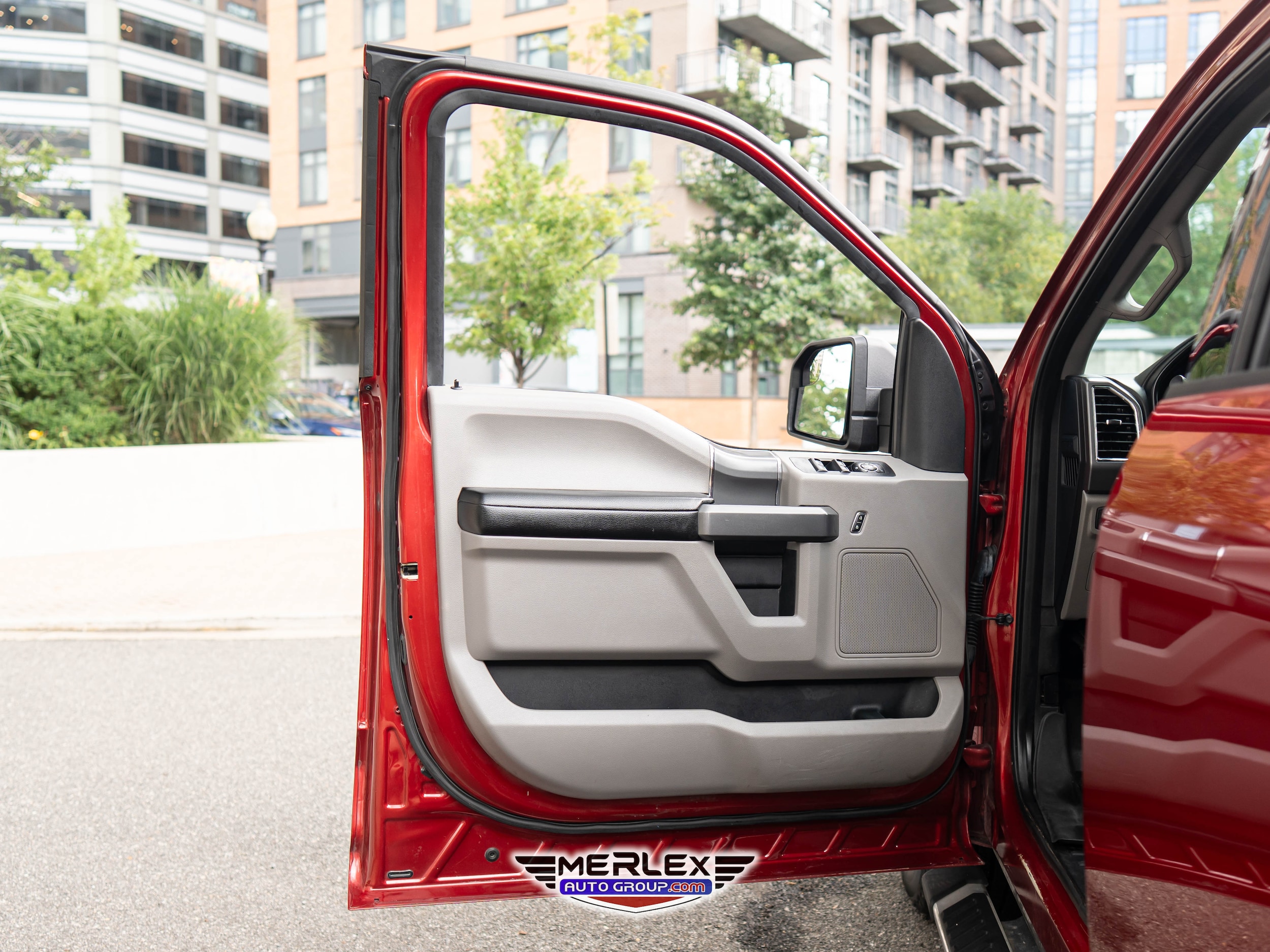 2015 Ford F-150 XLT Image 23 of 49