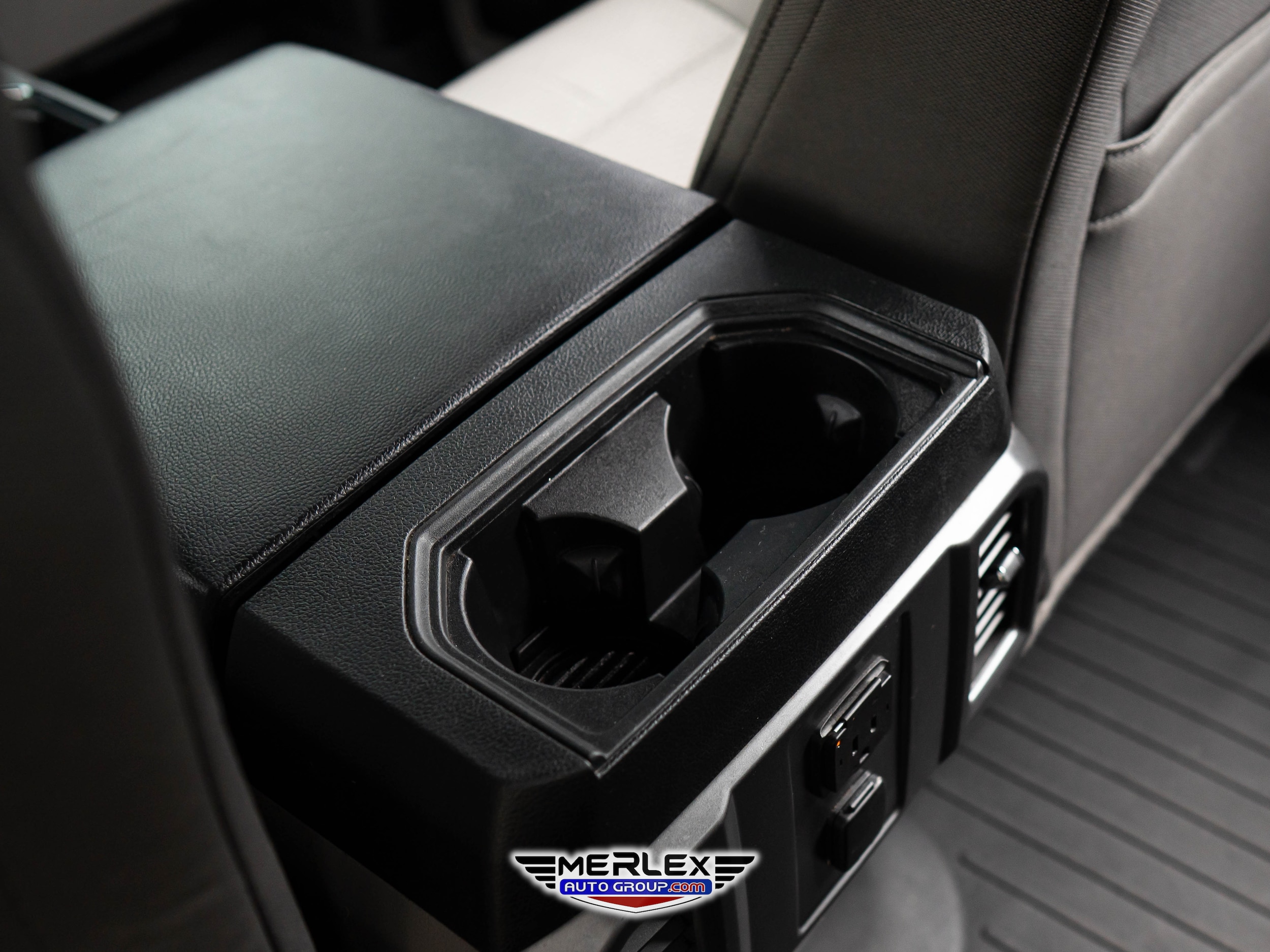 2015 Ford F-150 XLT Image 41 of 49