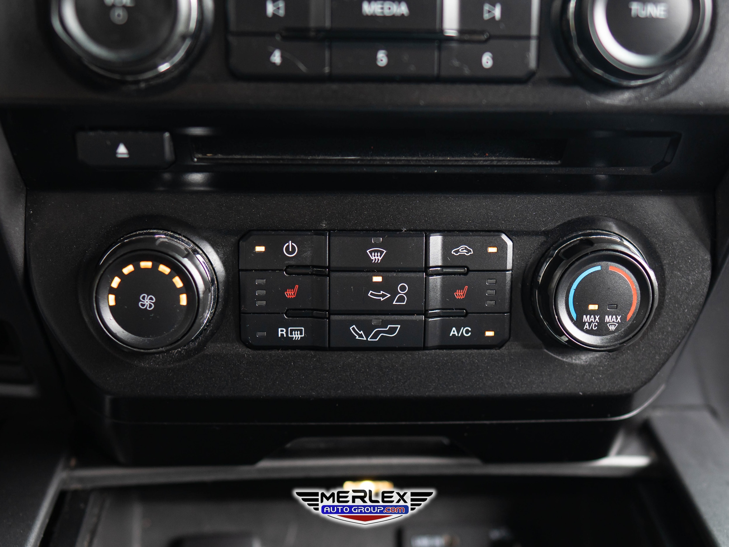 2015 Ford F-150 XLT Image 39 of 49