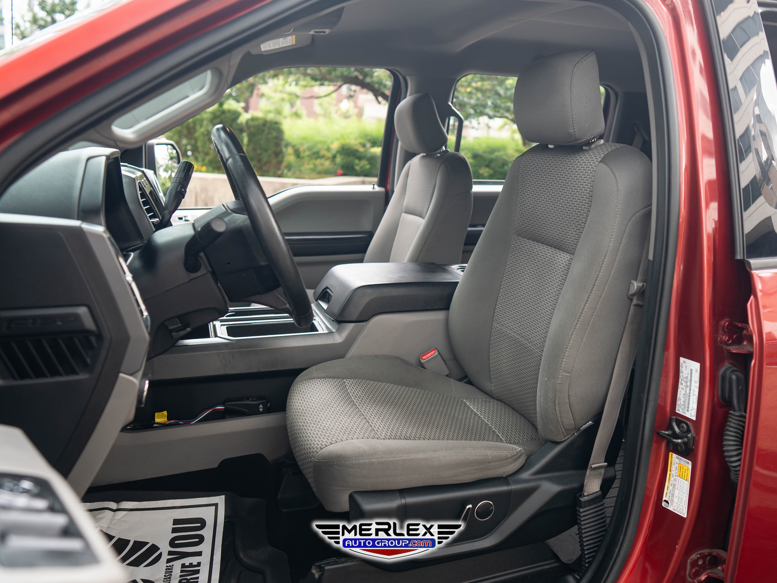 2015 Ford F-150 XLT Image 16 of 49