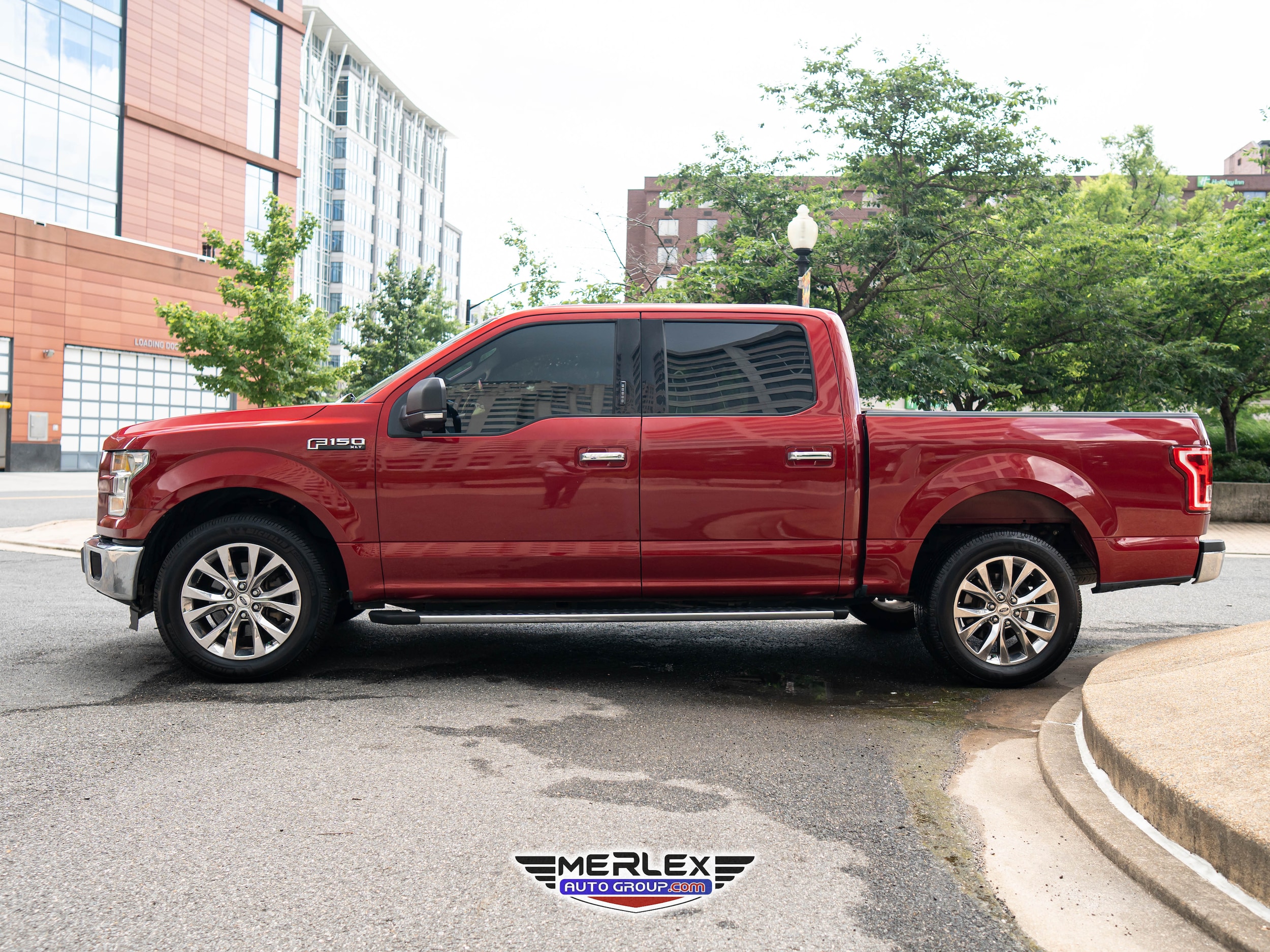 2015 Ford F-150 XLT Image 7 of 49