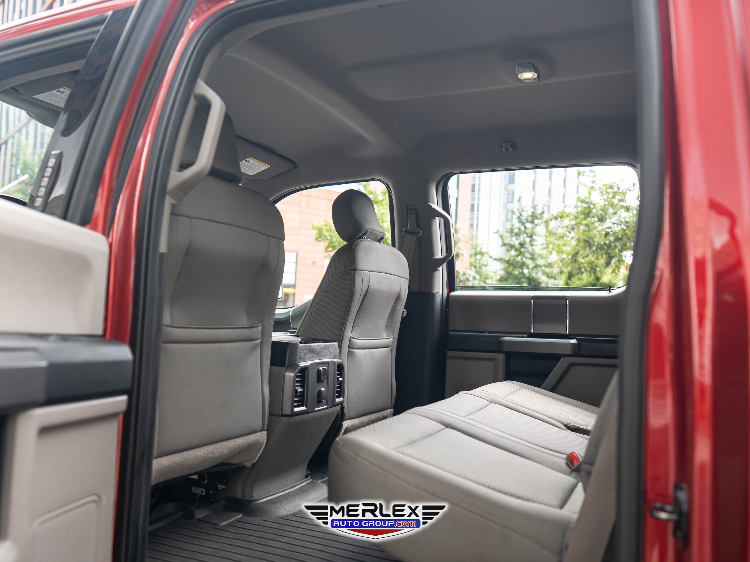 2015 Ford F-150 XLT Image 19 of 49