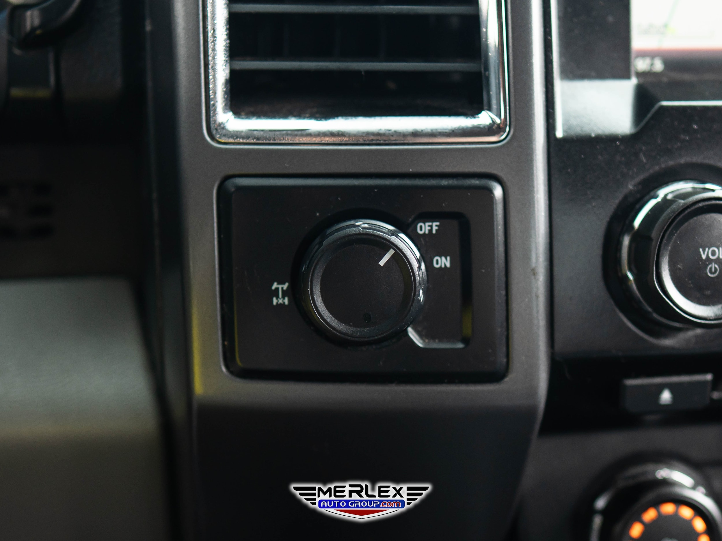 2015 Ford F-150 XLT Image 28 of 49