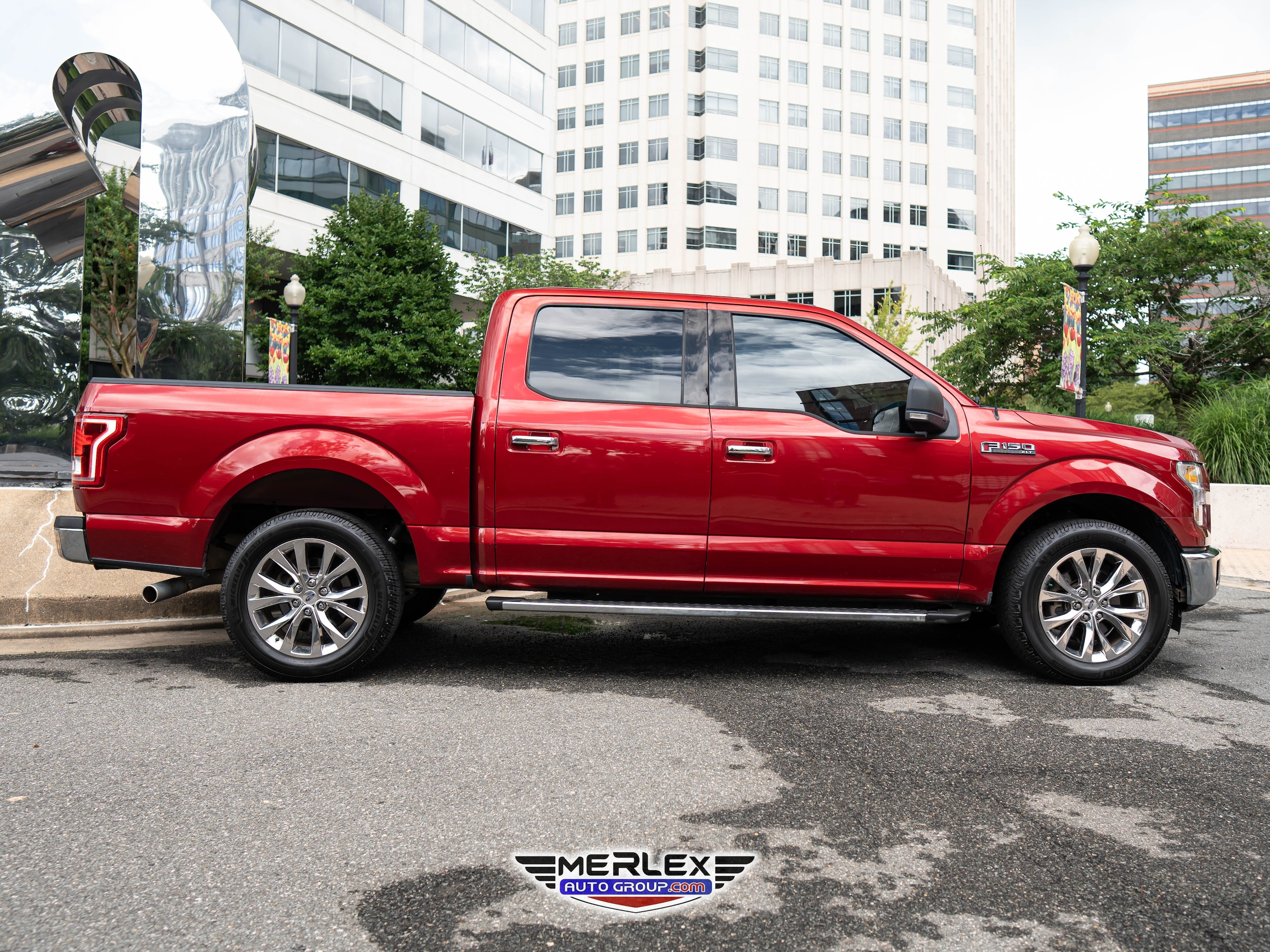 2015 Ford F-150 XLT Image 3 of 49