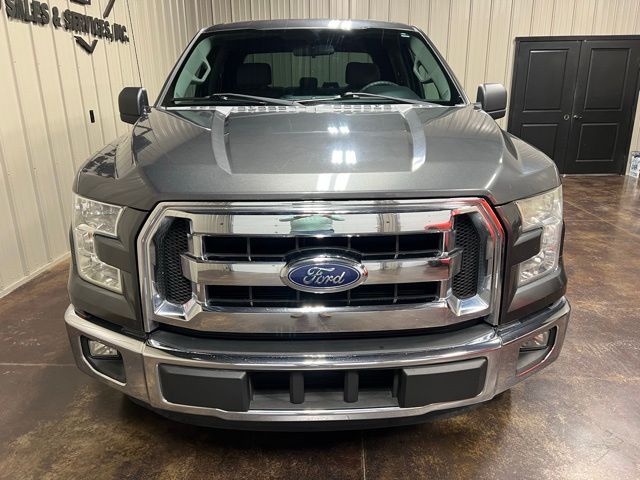 2015 Ford F-150 XLT Image 3 of 38
