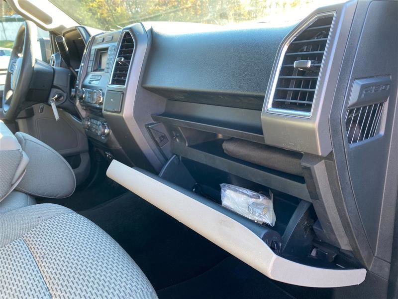 Vehicle image 13 of 17