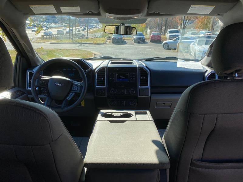 Vehicle image 15 of 17