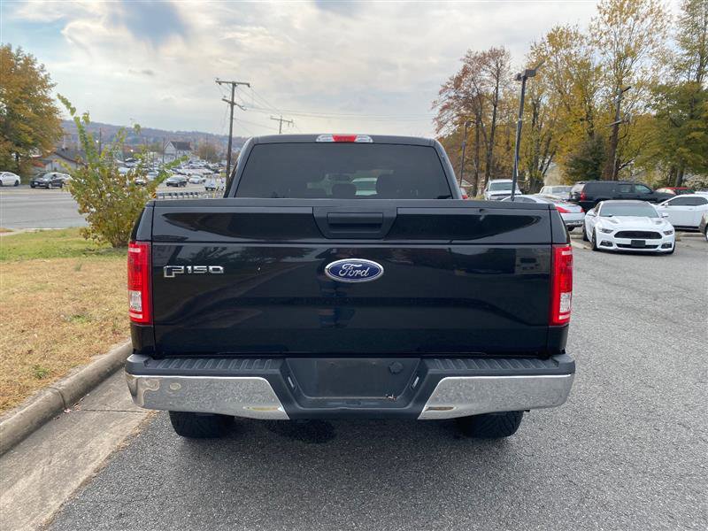 Vehicle image 3 of 17