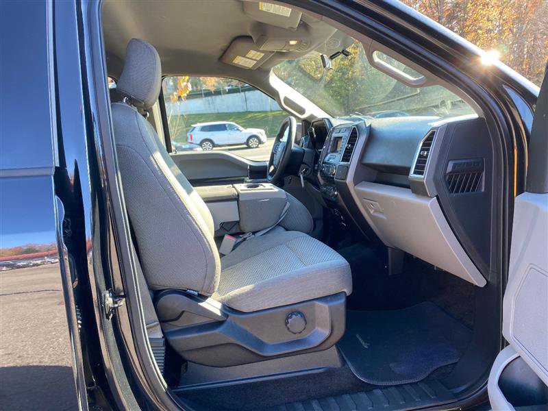Vehicle image 12 of 17