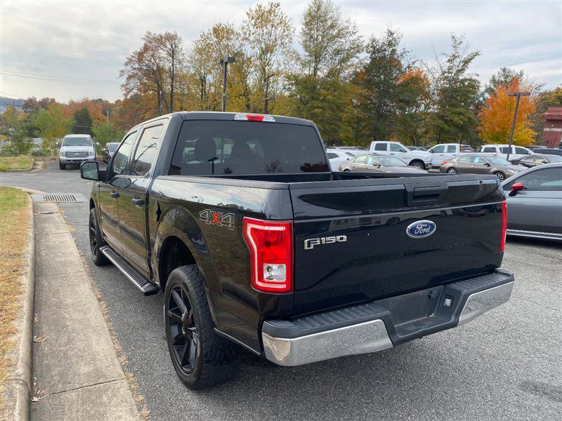 Vehicle image 4 of 17
