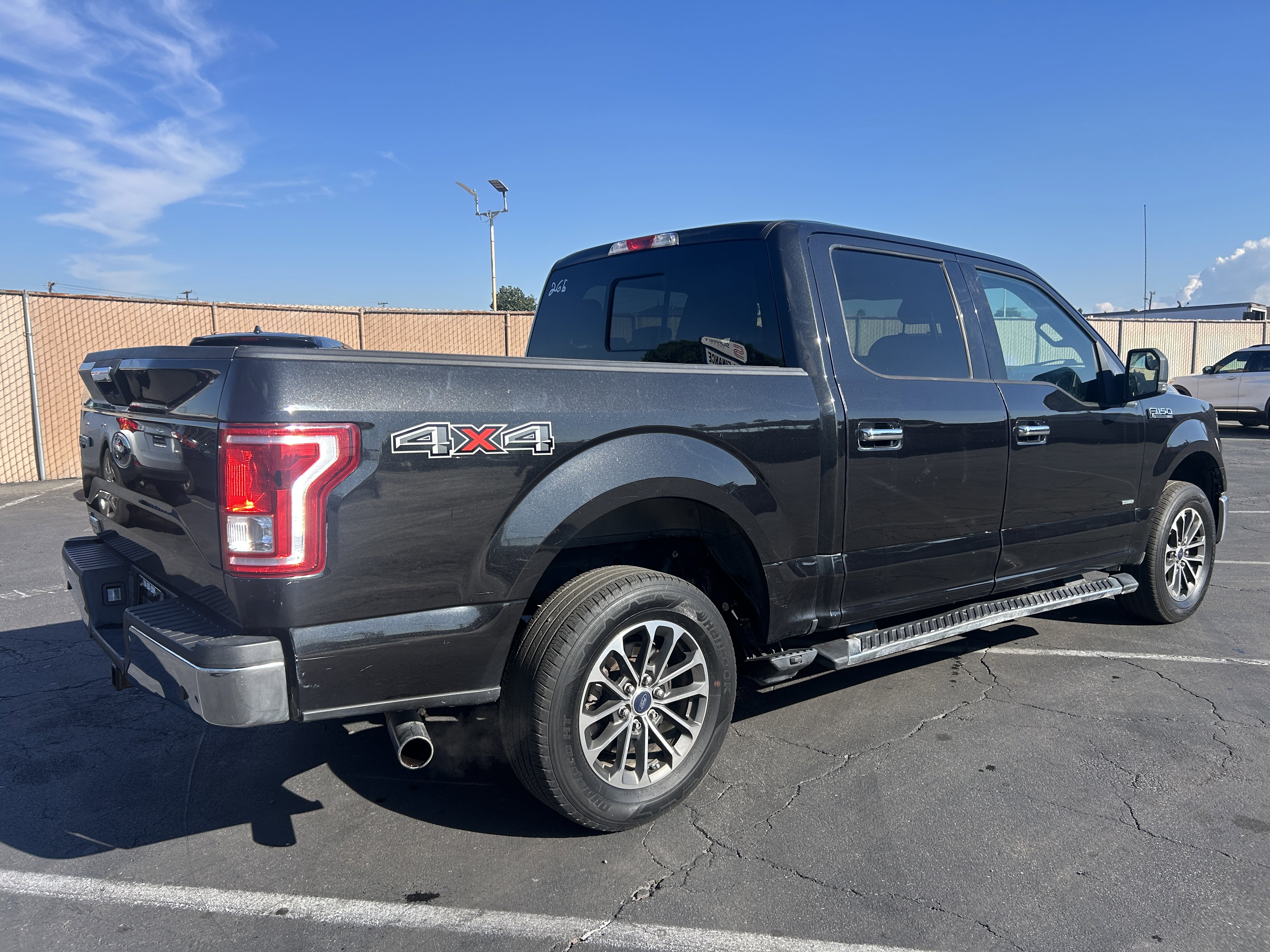 2015 Ford F-150 XLT Image 6 of 44