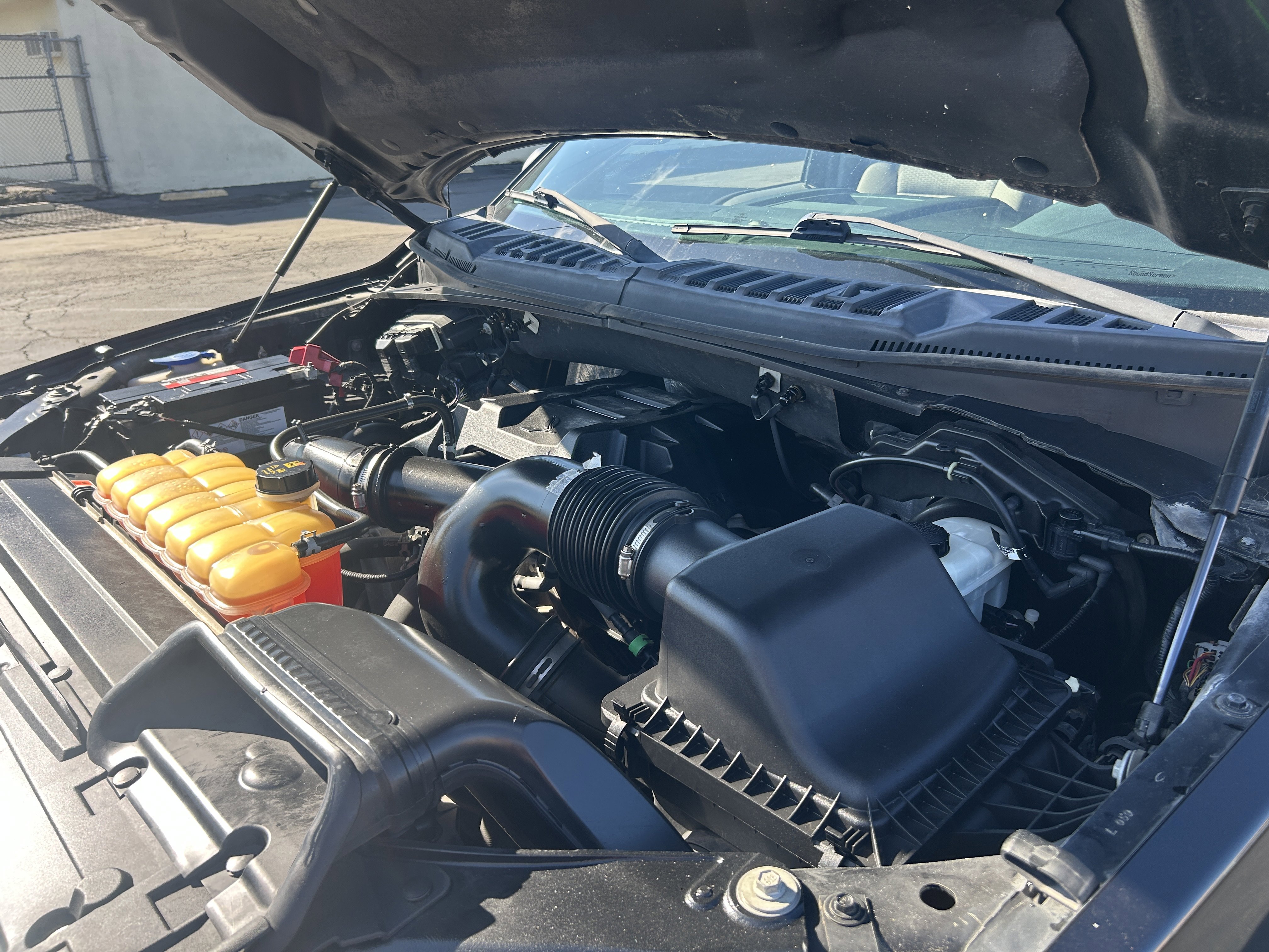 2015 Ford F-150 XLT Image 38 of 44