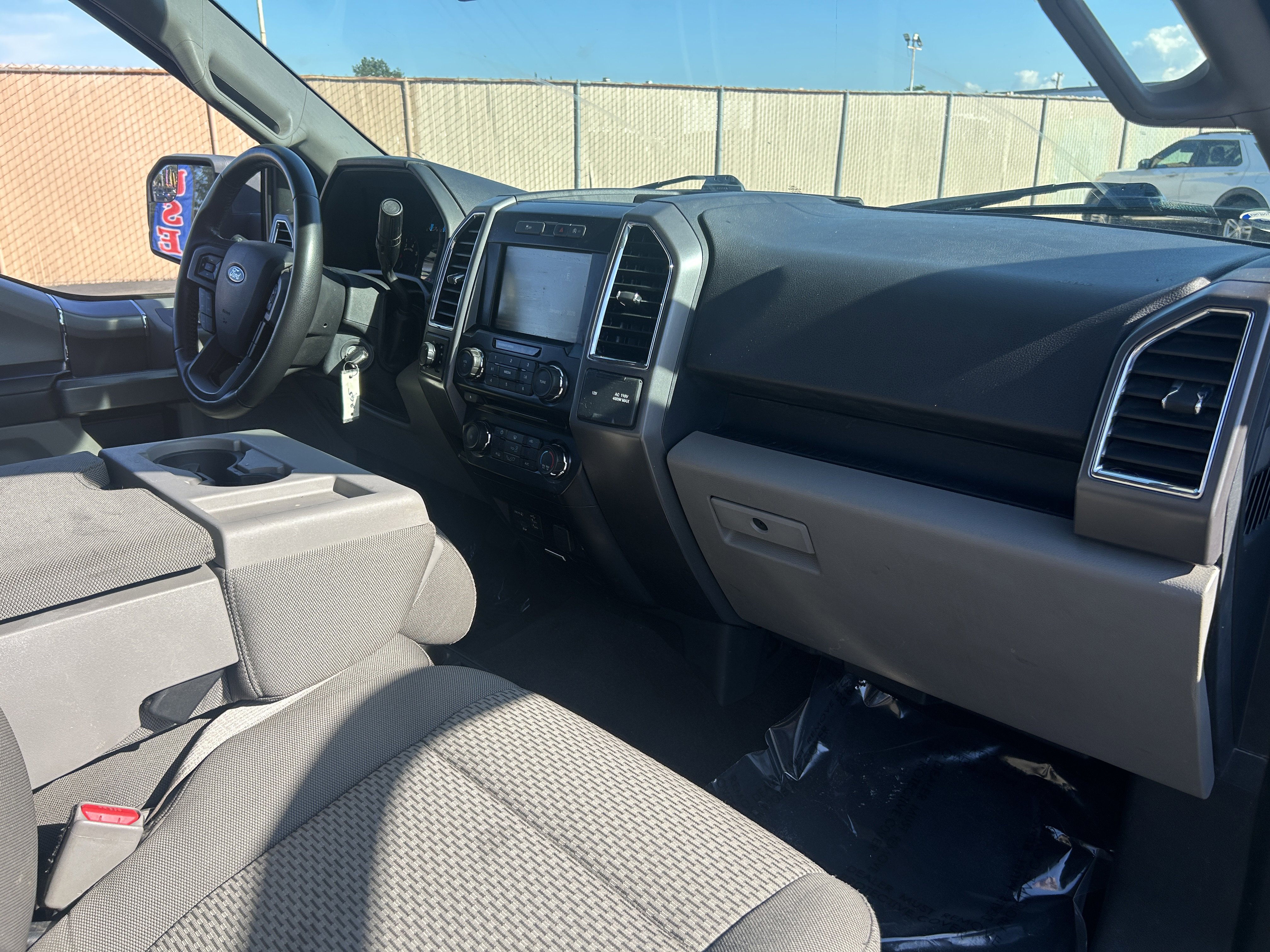 2015 Ford F-150 XLT Image 30 of 44