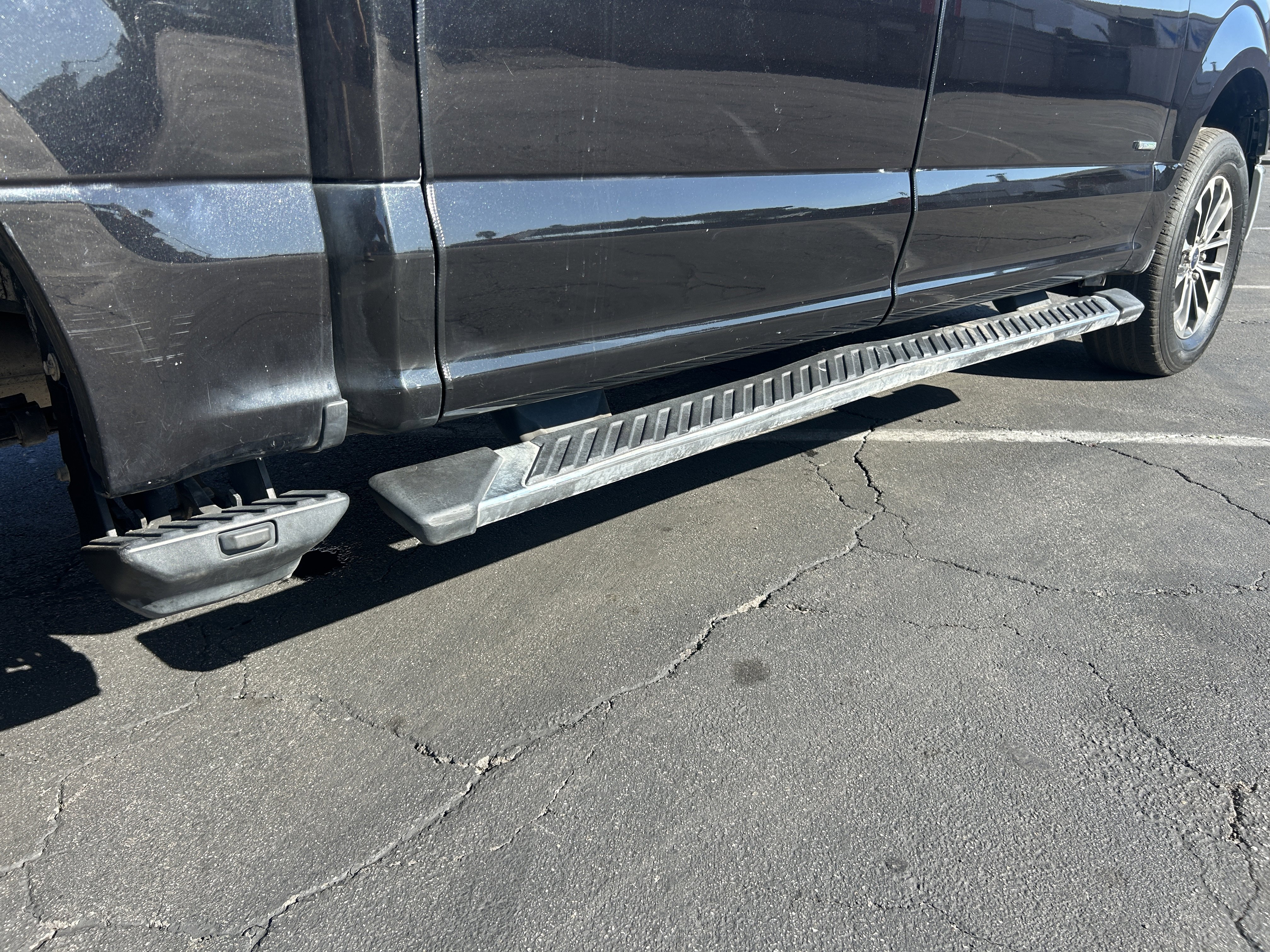 2015 Ford F-150 XLT Image 43 of 44