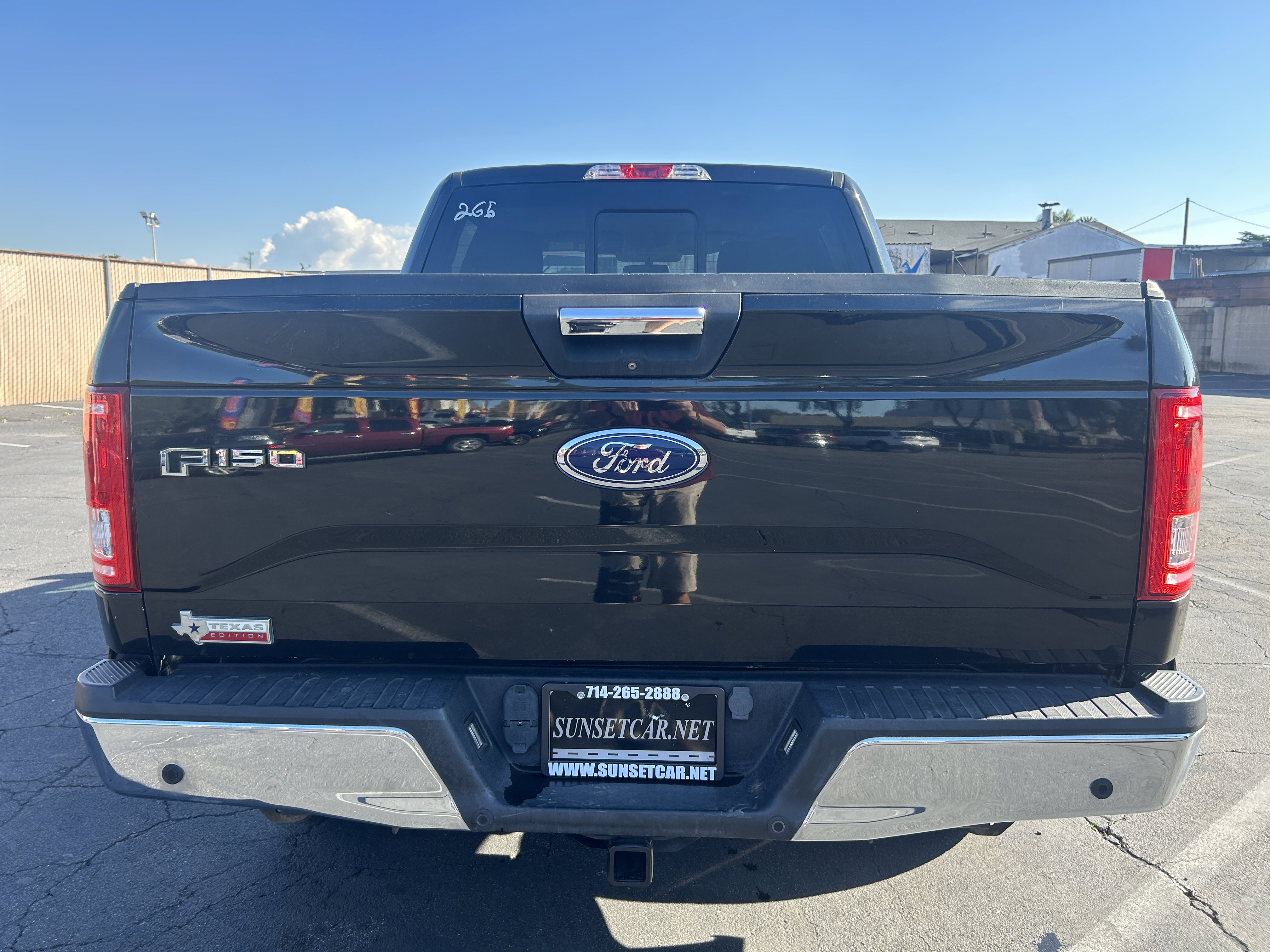 2015 Ford F-150 XLT Image 8 of 44