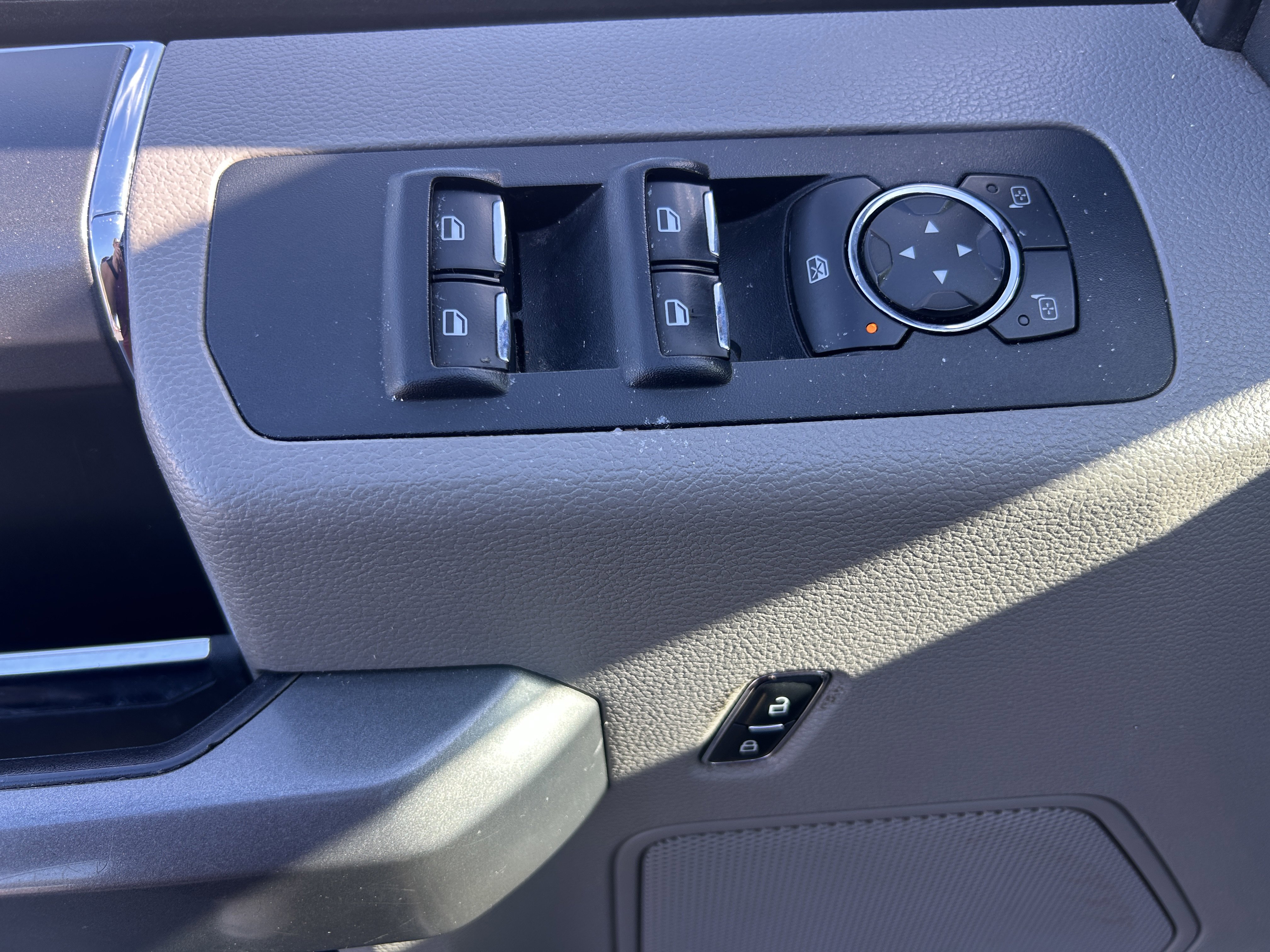 2015 Ford F-150 XLT Image 42 of 44