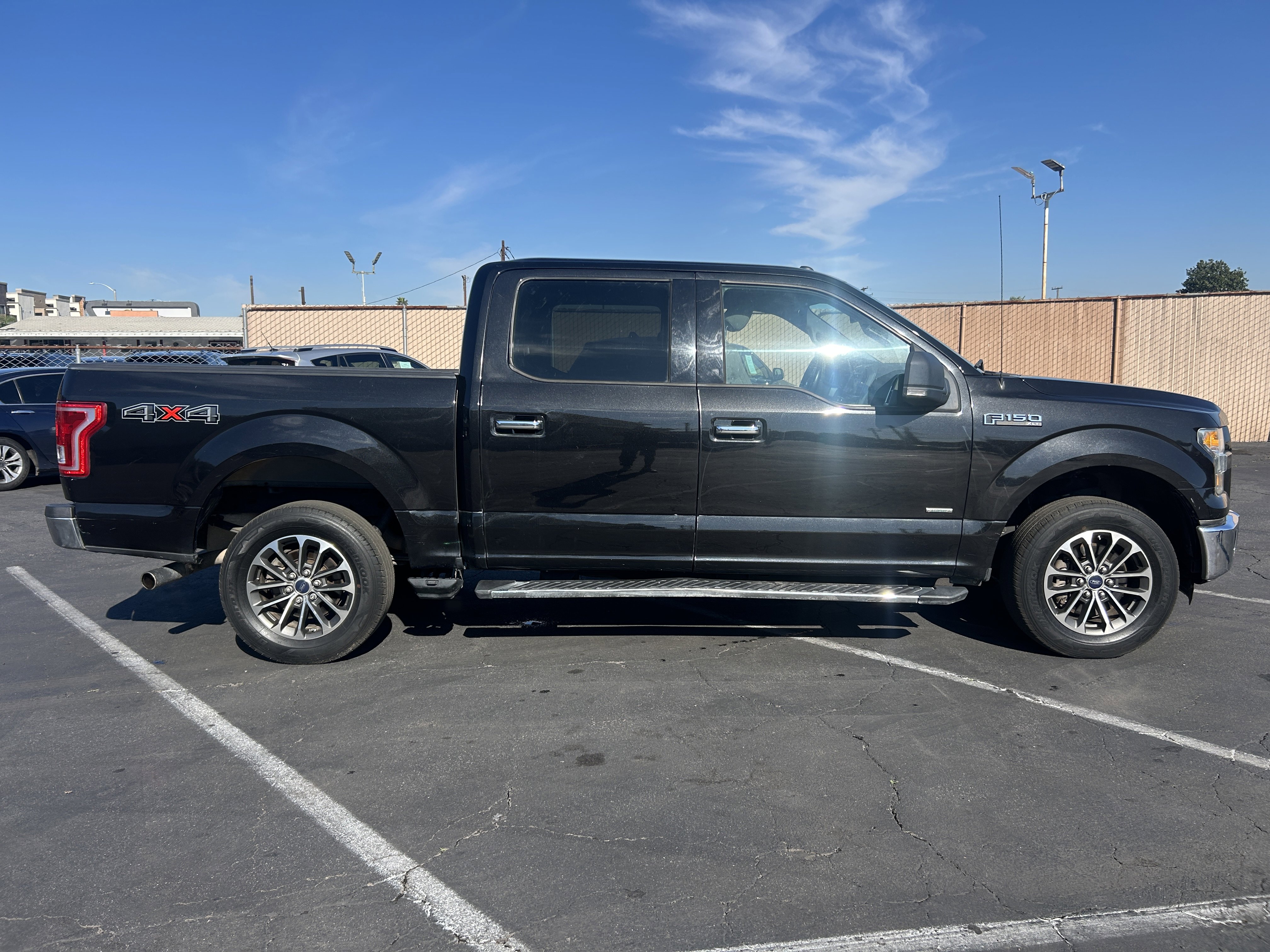 2015 Ford F-150 XLT Image 5 of 44