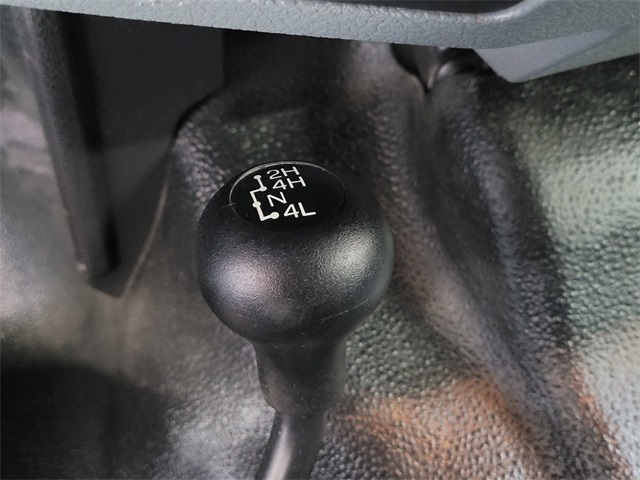 Vehicle image 15 of 26