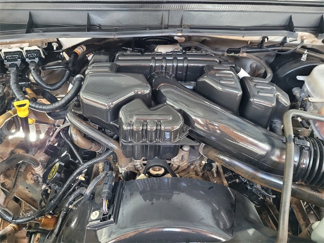 Vehicle image 19 of 26