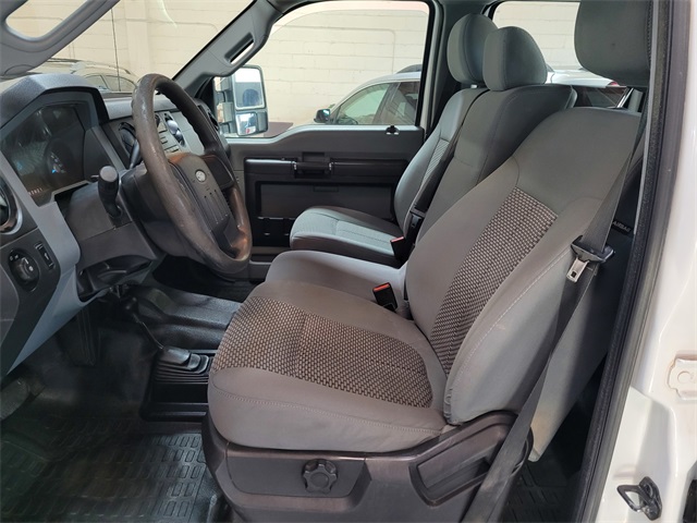 Vehicle image 10 of 26