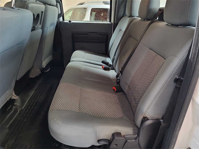 Vehicle image 16 of 26