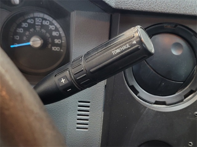 Vehicle image 13 of 26