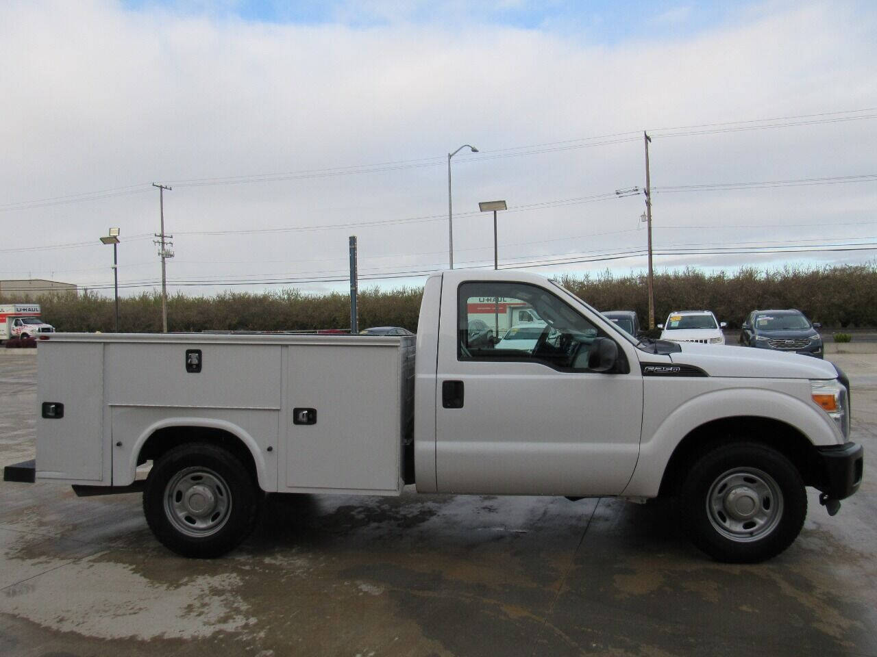 Vehicle image 4 of 16