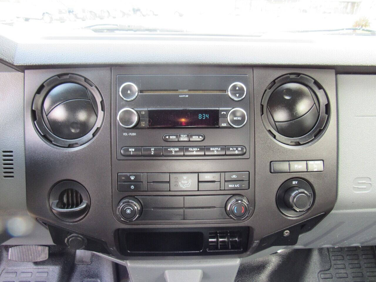 Vehicle image 12 of 16
