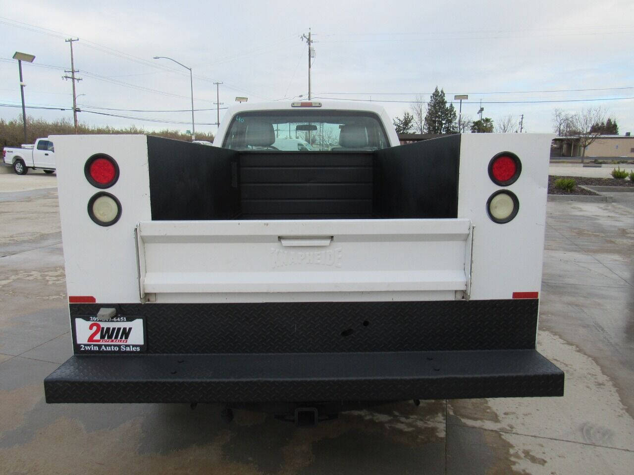 Vehicle image 6 of 16