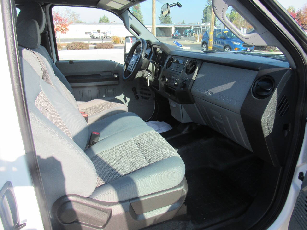Vehicle image 15 of 21