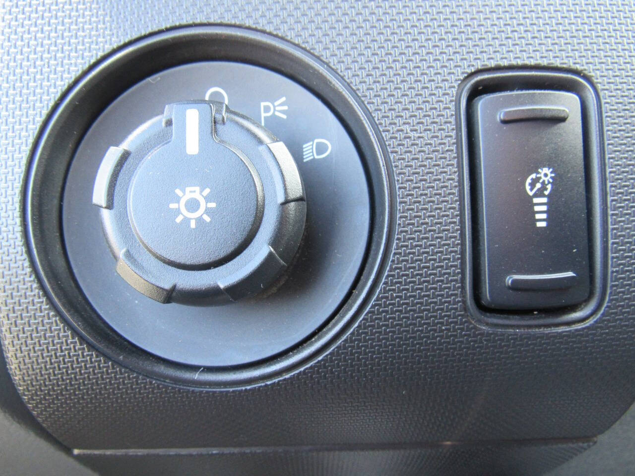 Vehicle image 20 of 21