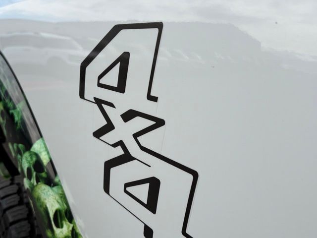 2015 Ford F-350 Lariat Image 42 of 43