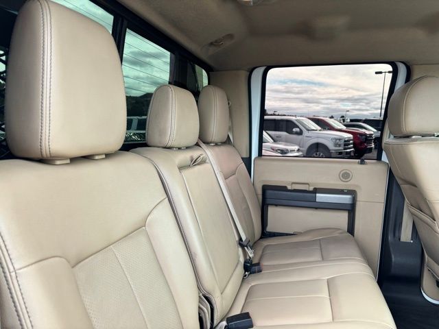 2015 Ford F-350 Lariat Image 12 of 43