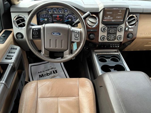 2015 Ford F-350 Lariat Image 18 of 43