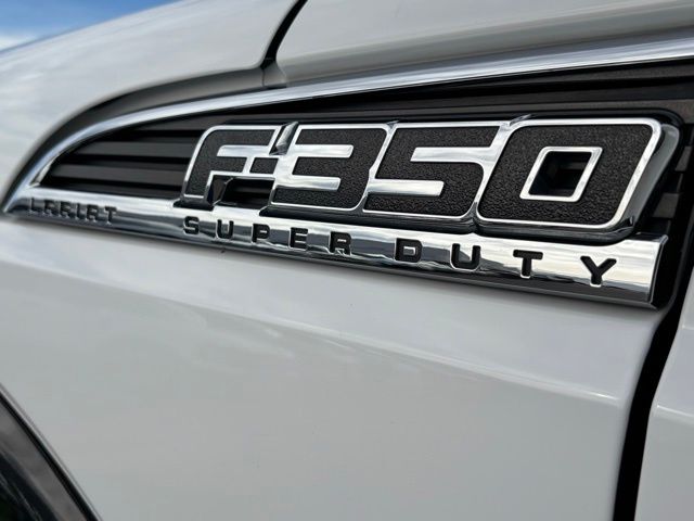 2015 Ford F-350 Lariat Image 40 of 43
