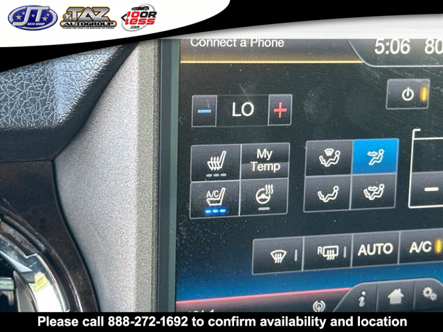 Vehicle image 8 of 21