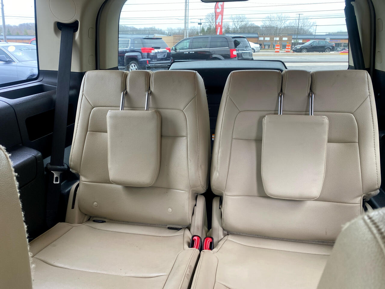 Vehicle image 23 of 30