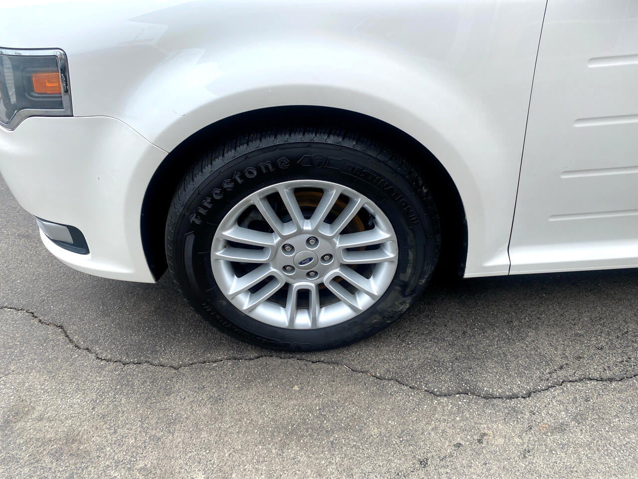 Vehicle image 14 of 30
