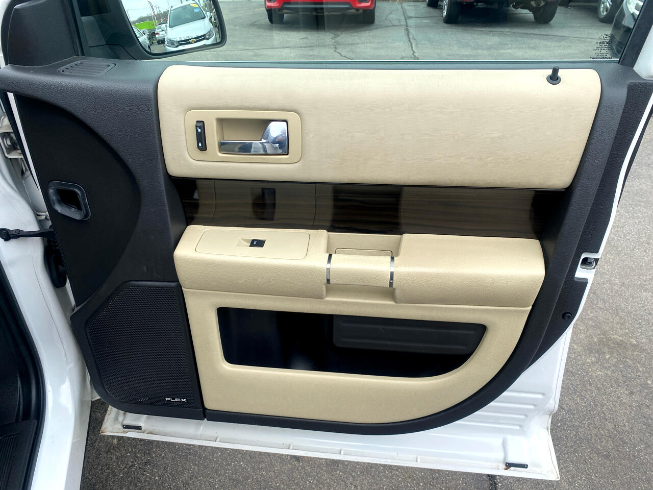 Vehicle image 29 of 30