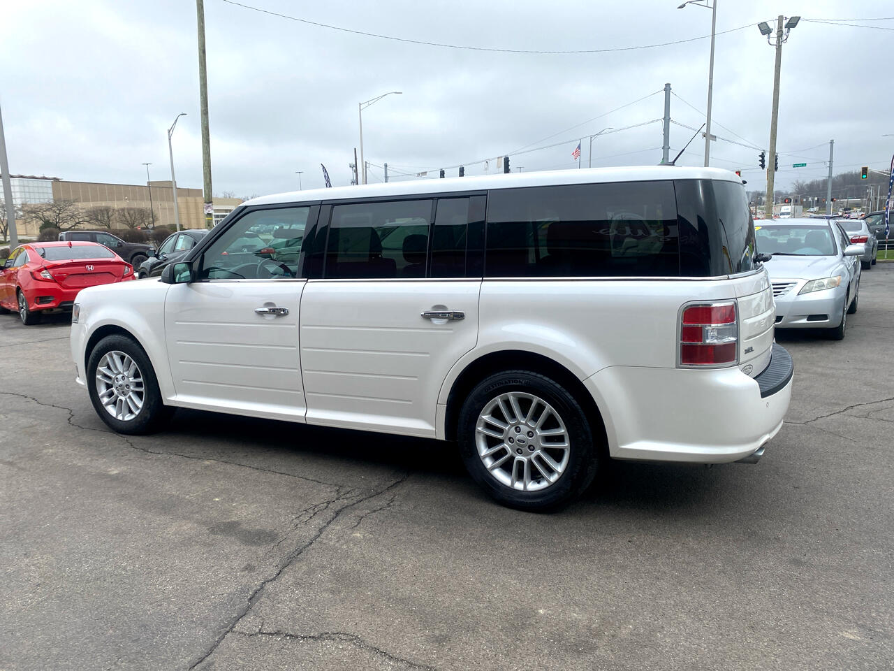 Vehicle image 8 of 30