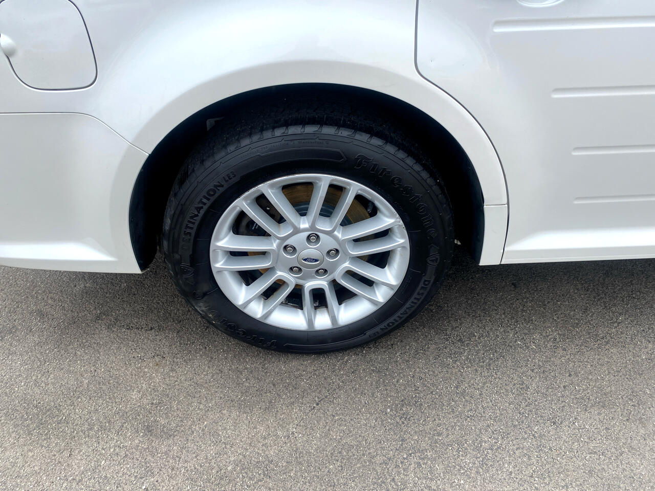 Vehicle image 10 of 30