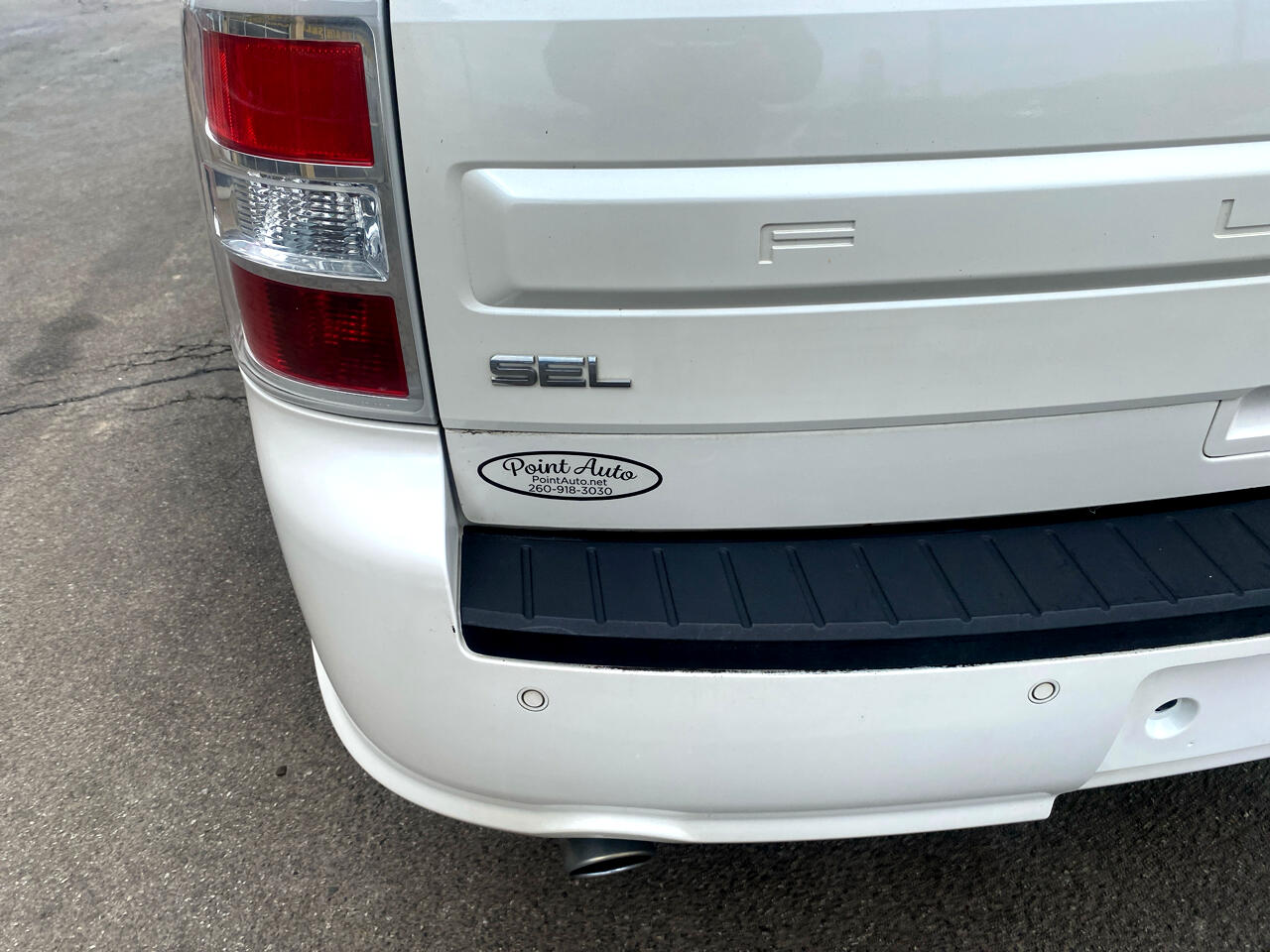 Vehicle image 12 of 30