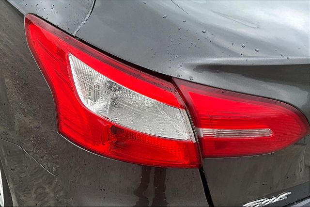Vehicle image 29 of 33