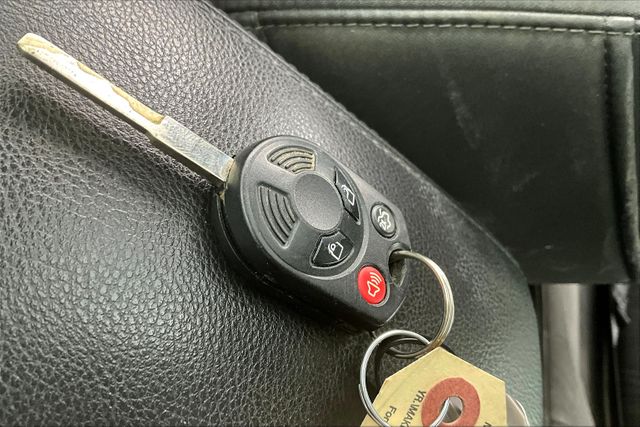 Vehicle image 12 of 33